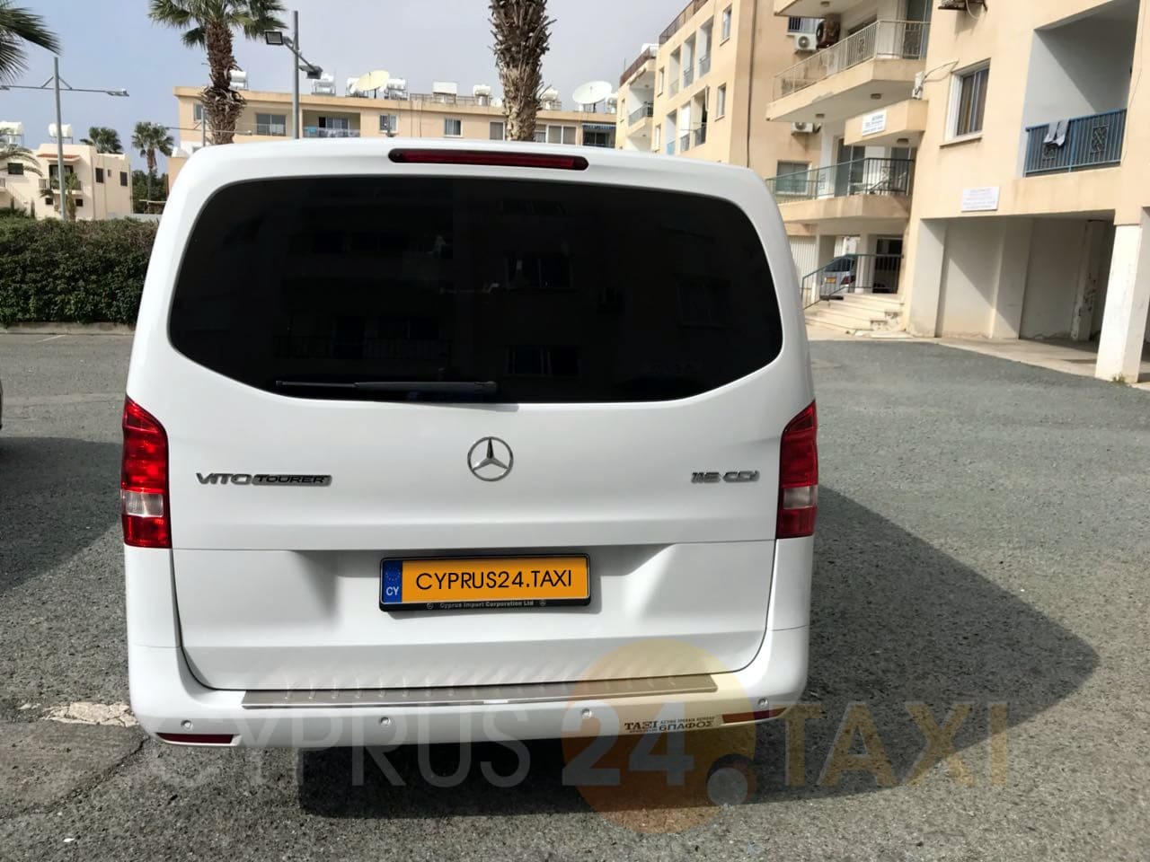 Cyprus24.taxi: Mercedes V-class. Exterior #2