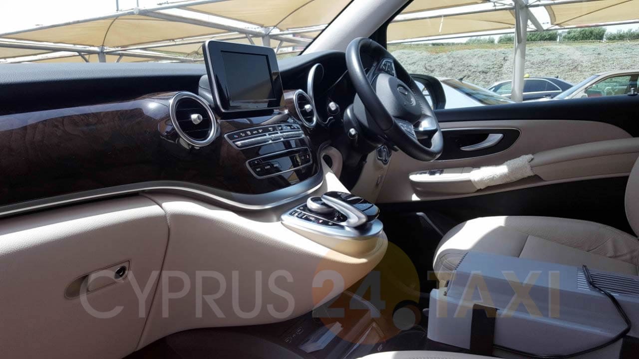 Cyprus24.taxi: Mercedes V-class. Interior #3